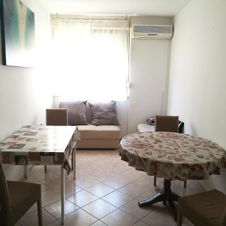 Nice And Cozy Two Single Bed Room Split Luaran gambar