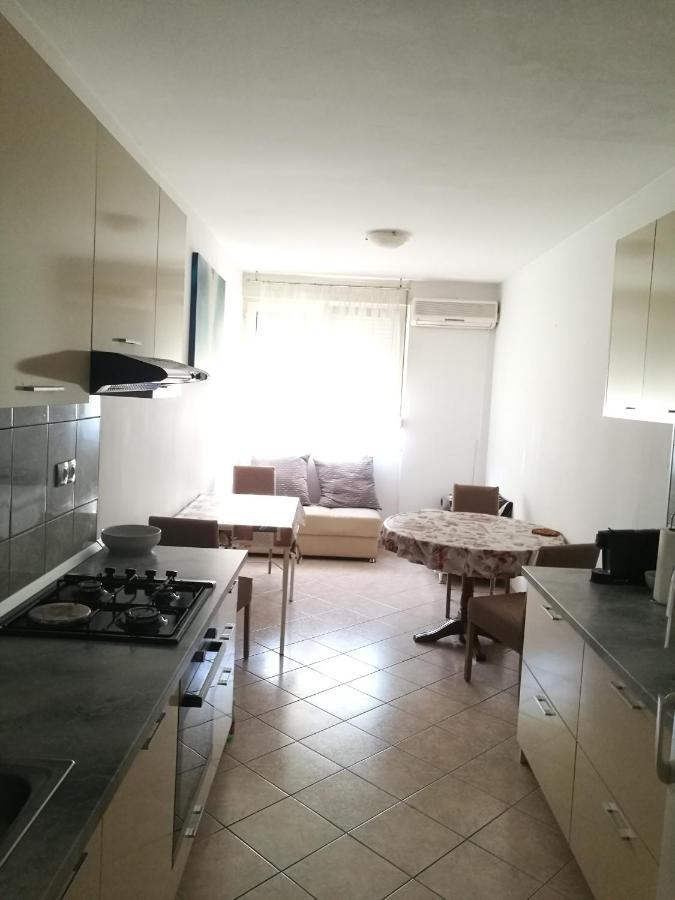 Nice And Cozy Two Single Bed Room Split Luaran gambar
